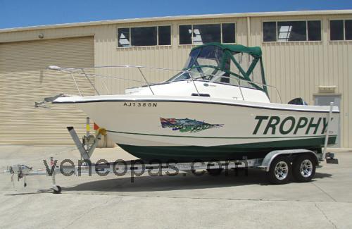 Trophy 2002 WA Tekniset tiedot ja arvostelut 